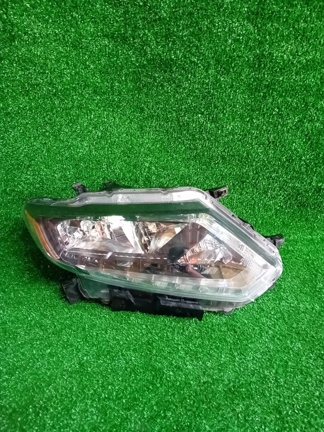 Reflektor right nissan x-trail T32 rogue