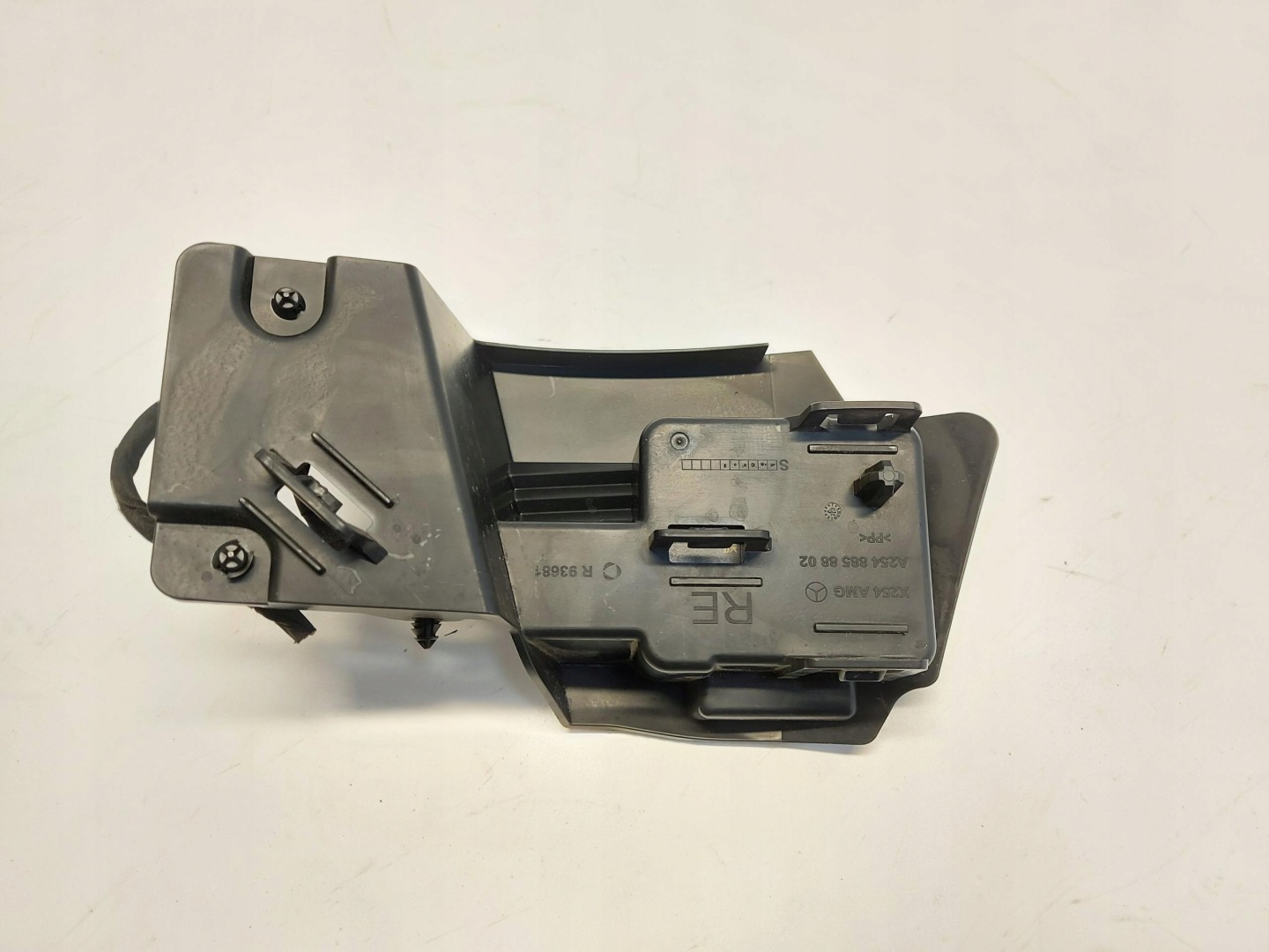 Mercedes W254 GLC 220d RADAR sensor right rear part A0009003138