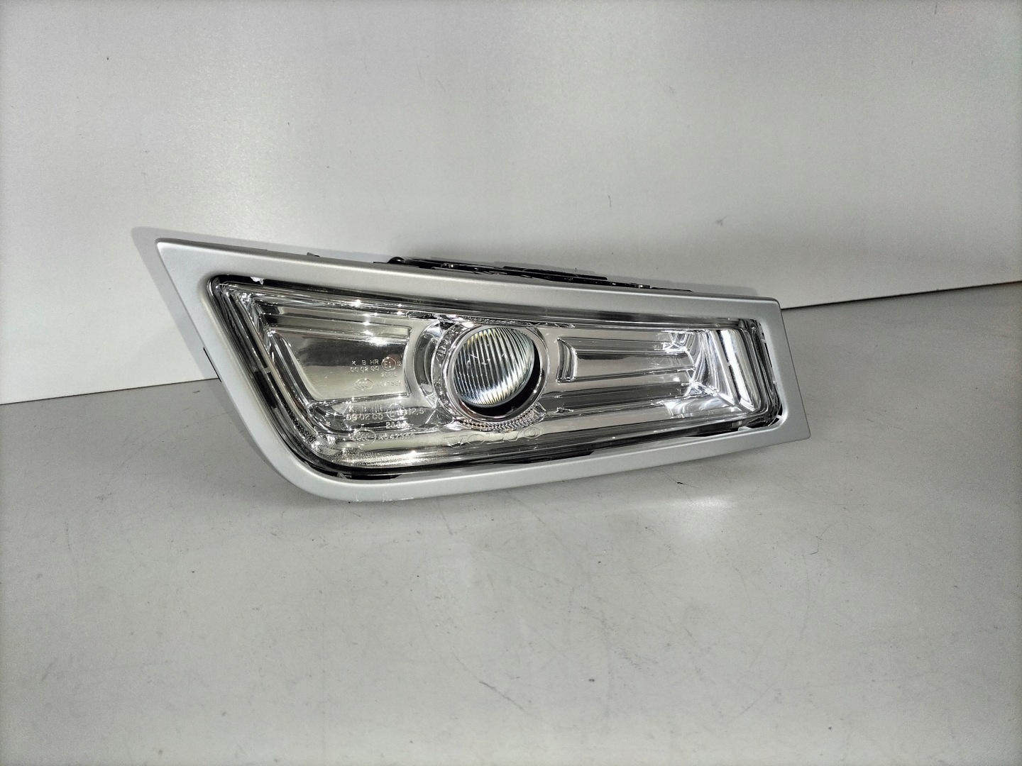 fog light light right VOLVO FH3 FM 08