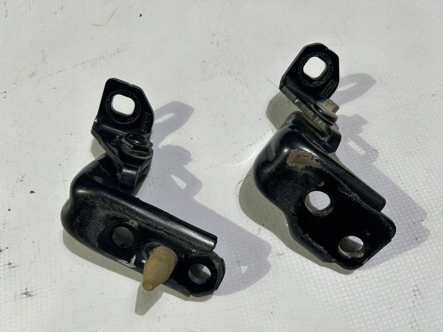 hinges door front front right Ford F-150 F150 2015r