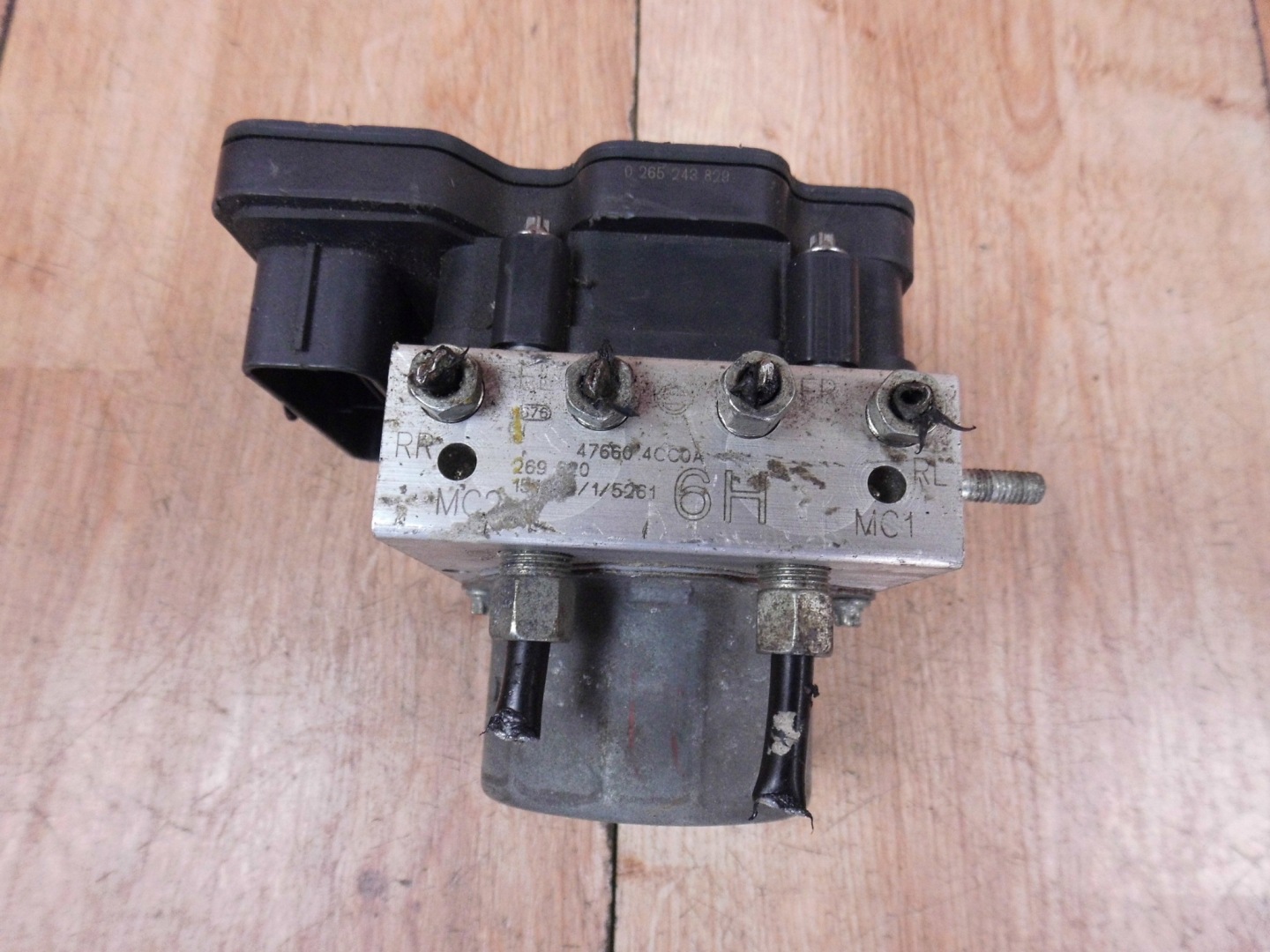 Nissan X-Trail T32 pumpa ABS 476604CC0A