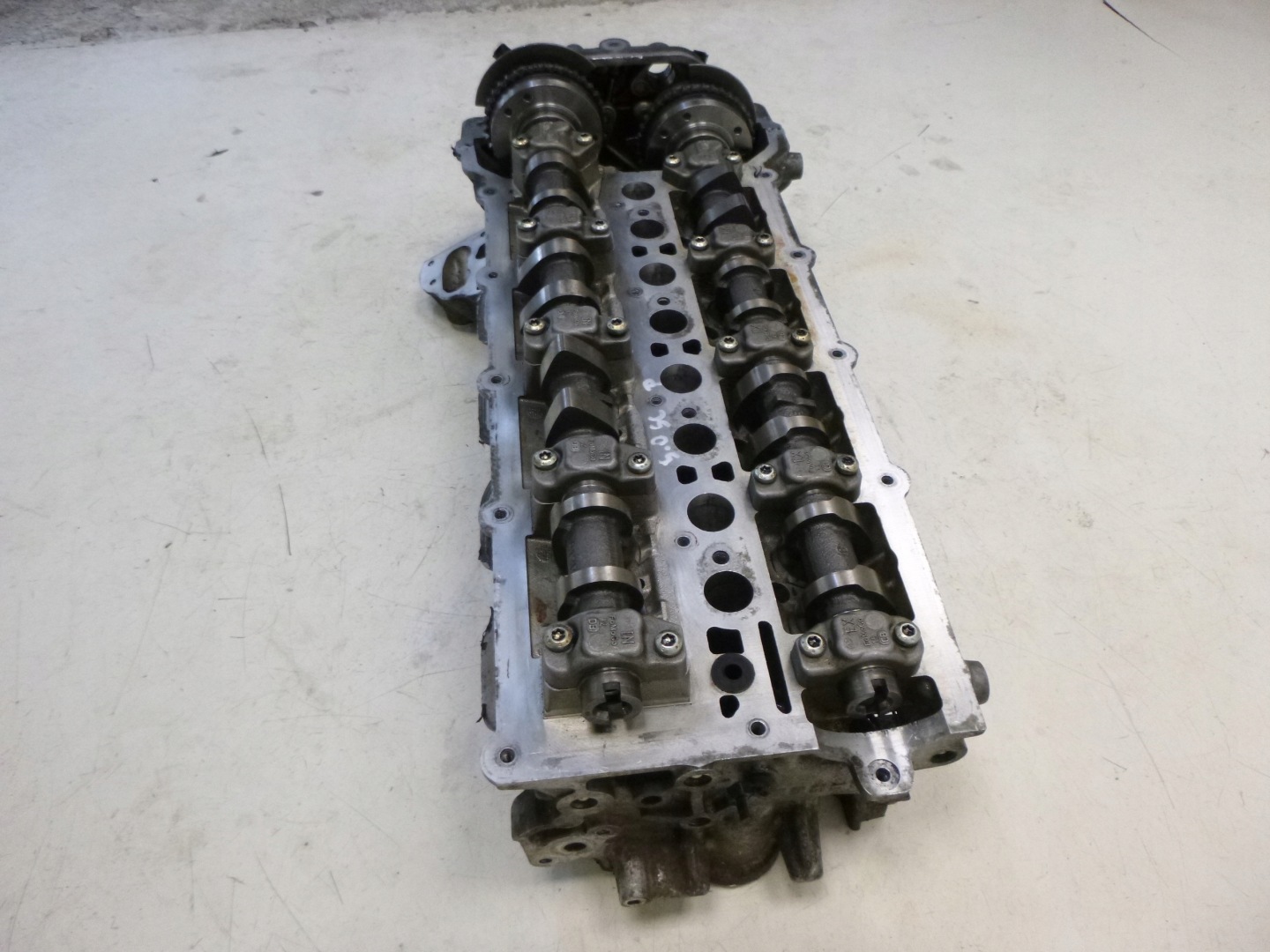 JAGUAR XK XJ XF 5.0 SCV8 head. right