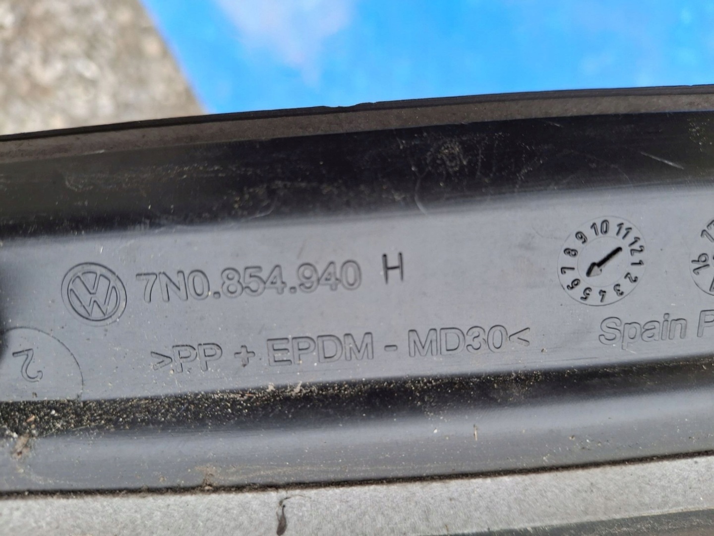moulding for door right front VW SHARAN II 10R->