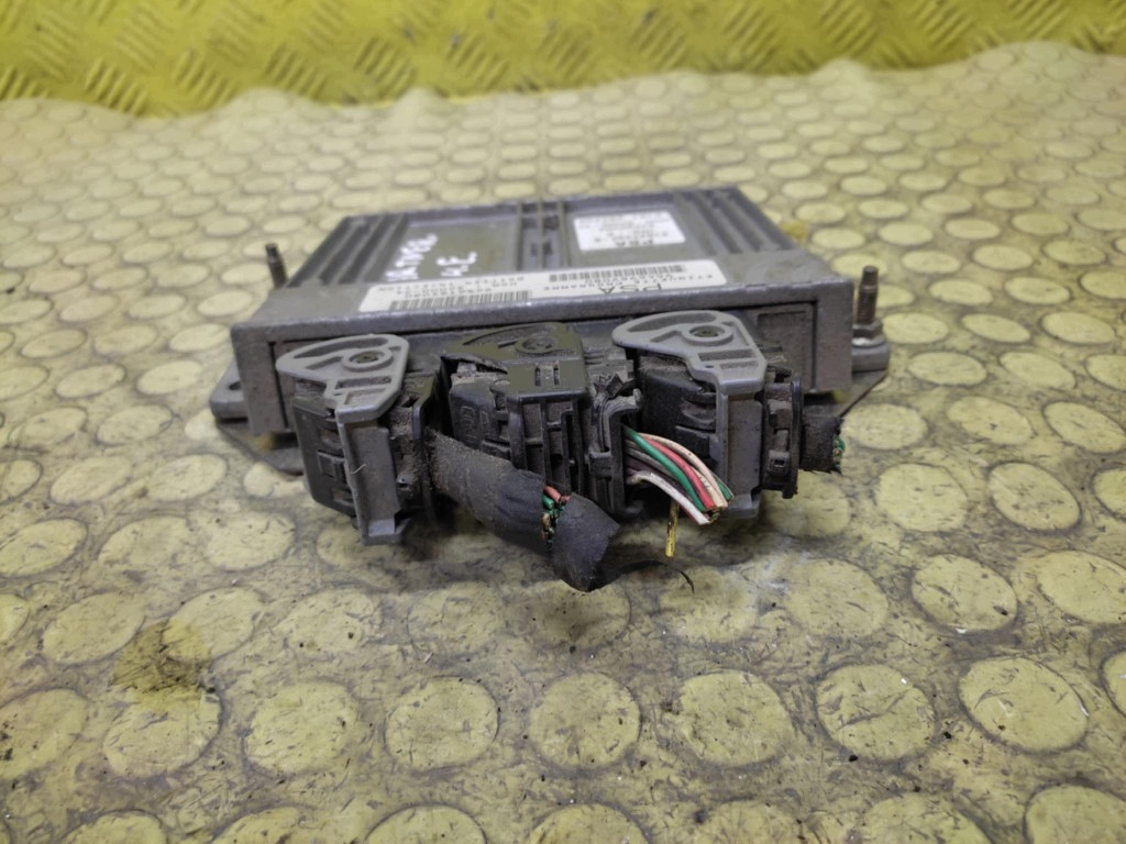 PEUGEOT PARTNER 1.4 bedienteil des motors 9646989080
