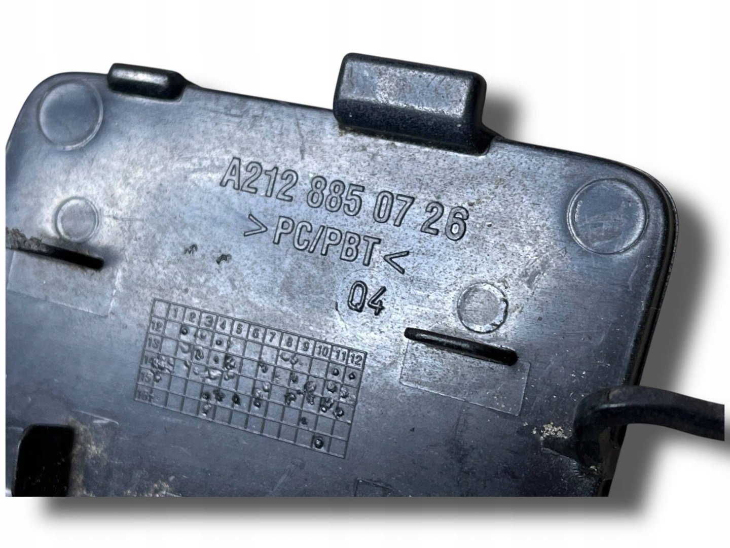 Abschleppöse DO MERCEDES BENZ E-CLASS W212 2013-2016 A2128850726 !J