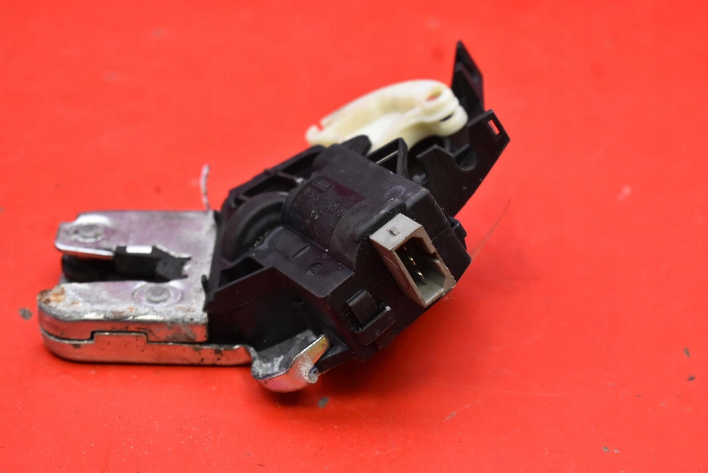 lock bonnet rear part boot 4F5827505D VW PASSAT B6 sedan 05-10