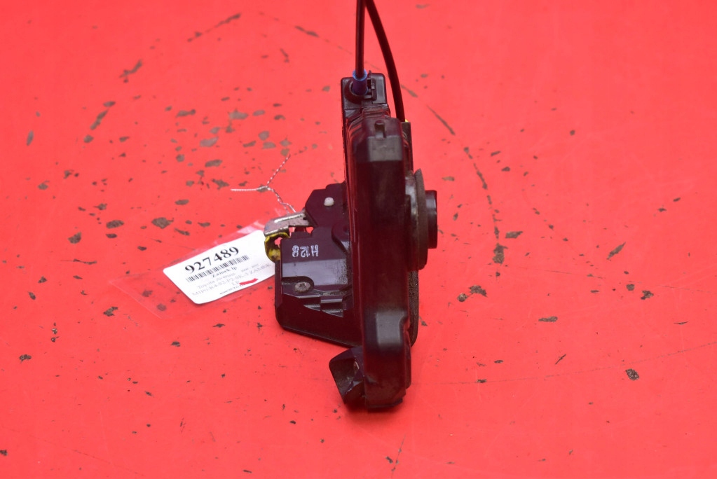 lock door left front front EU TOYOTA AVENSIS T27 09-11
