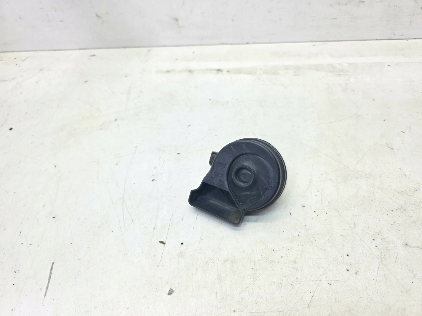 KLAKSON SYGNAL LOW left AUDI Q4 E-TRON 8X0951221A 11A951107