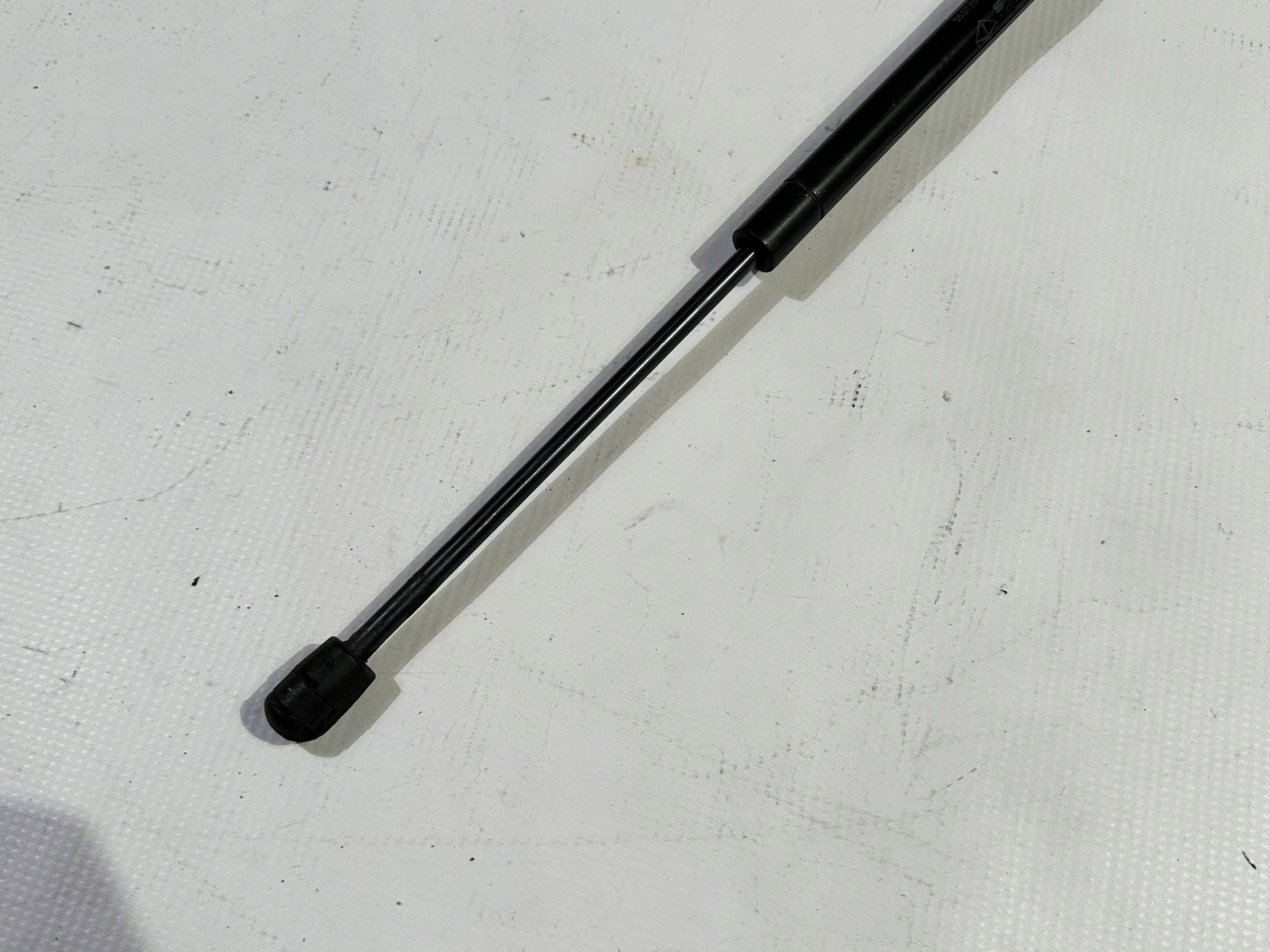hinge damper bonnets right Dodge RAM 1500 2009 - 2018
