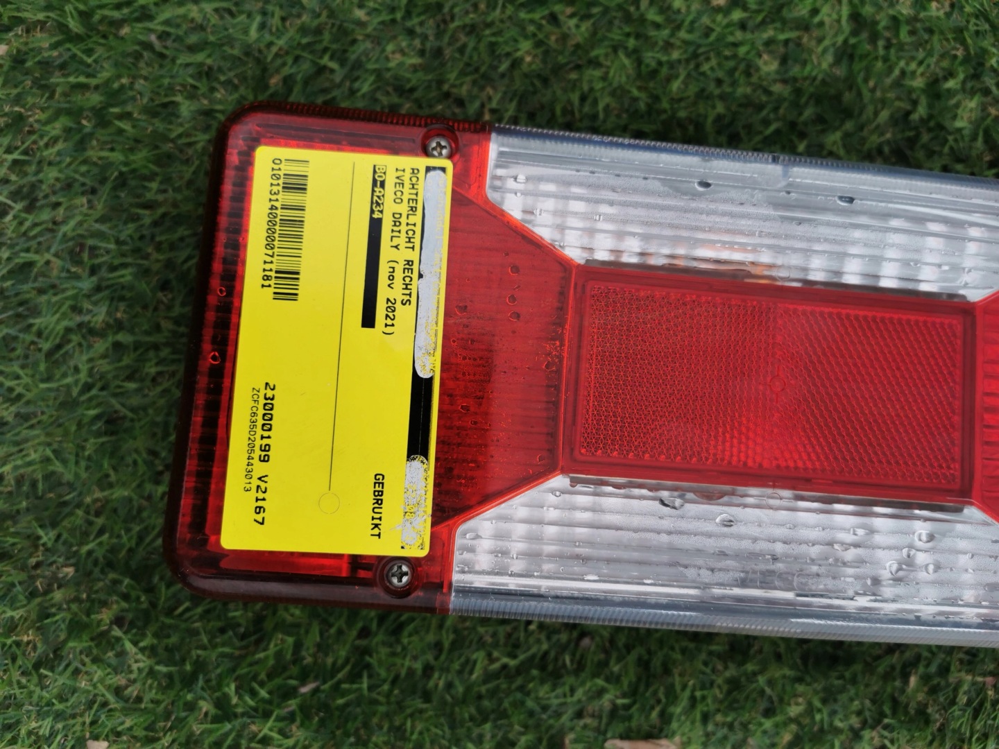 IVECO DAILY 14-26 light rear right original does not have NUMEROW!