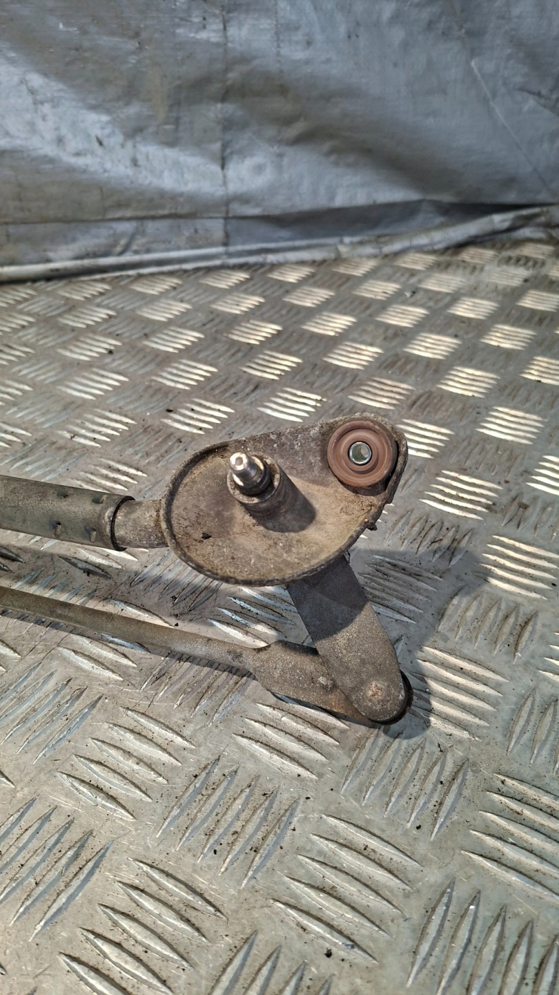 wiper mechanism front TOYOTA AVENSIS T25