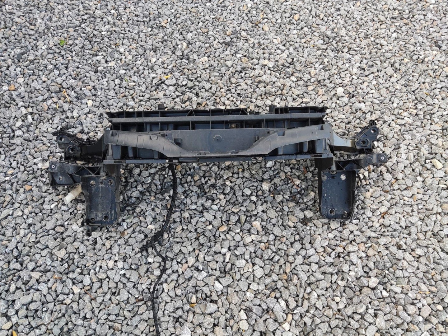 support panel for radiators pillar iron RENAULT KANGOO III LIFT 2014-19 8201130847