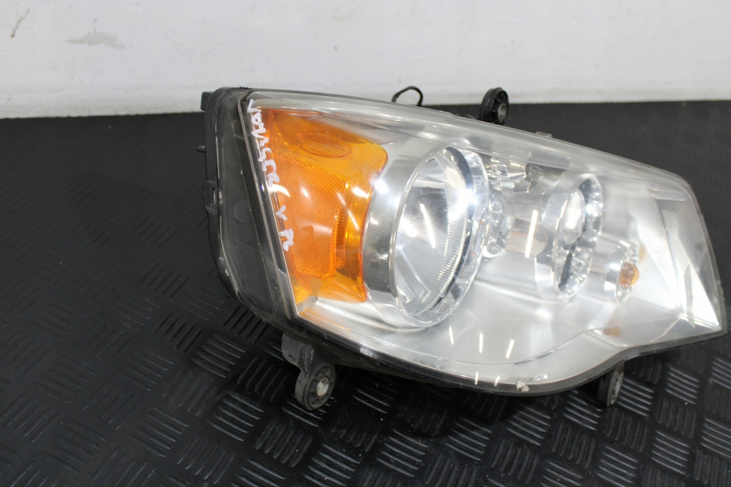 light right front front 05113340AE VOYAGER V 5 LIFT