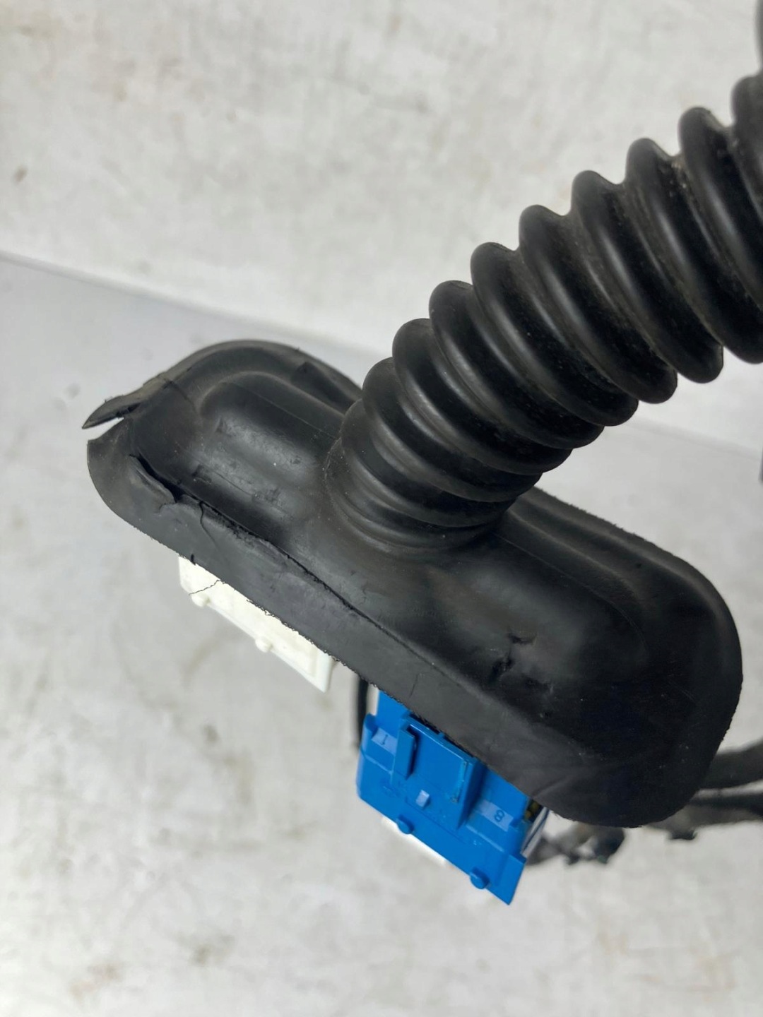 bundle door left front C4 II B7 KEYLESS 9810100880