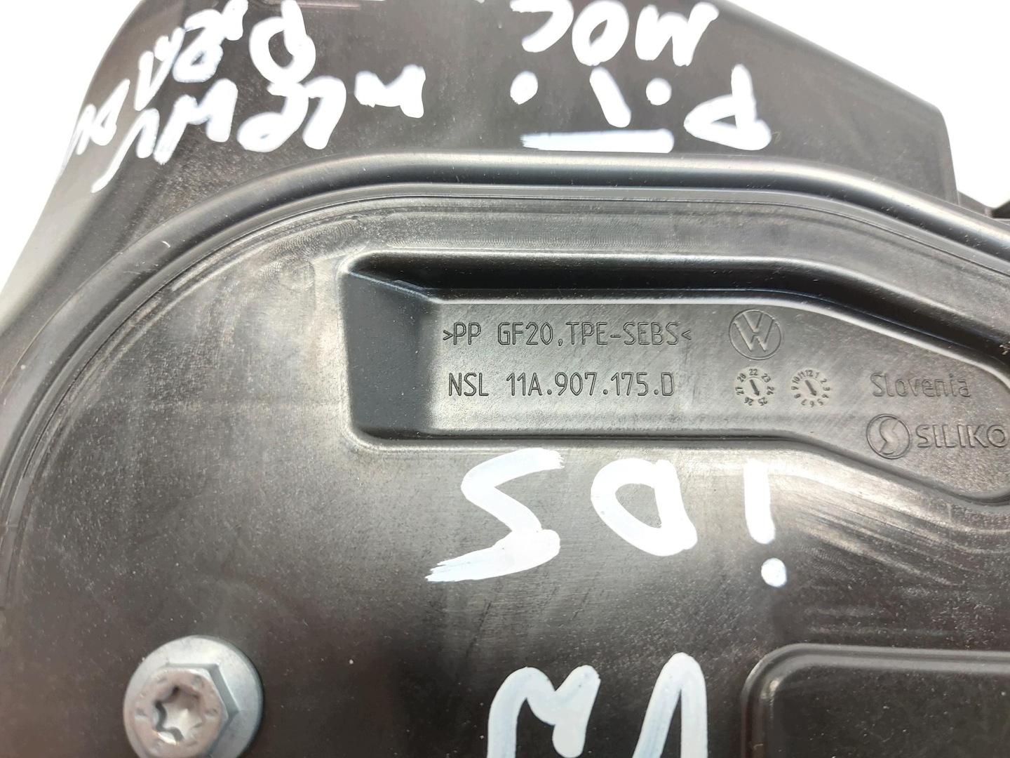 VW ID5 GTX 11E Blende Abdeckung GNIAZDA LADOWANIA 11A907175D