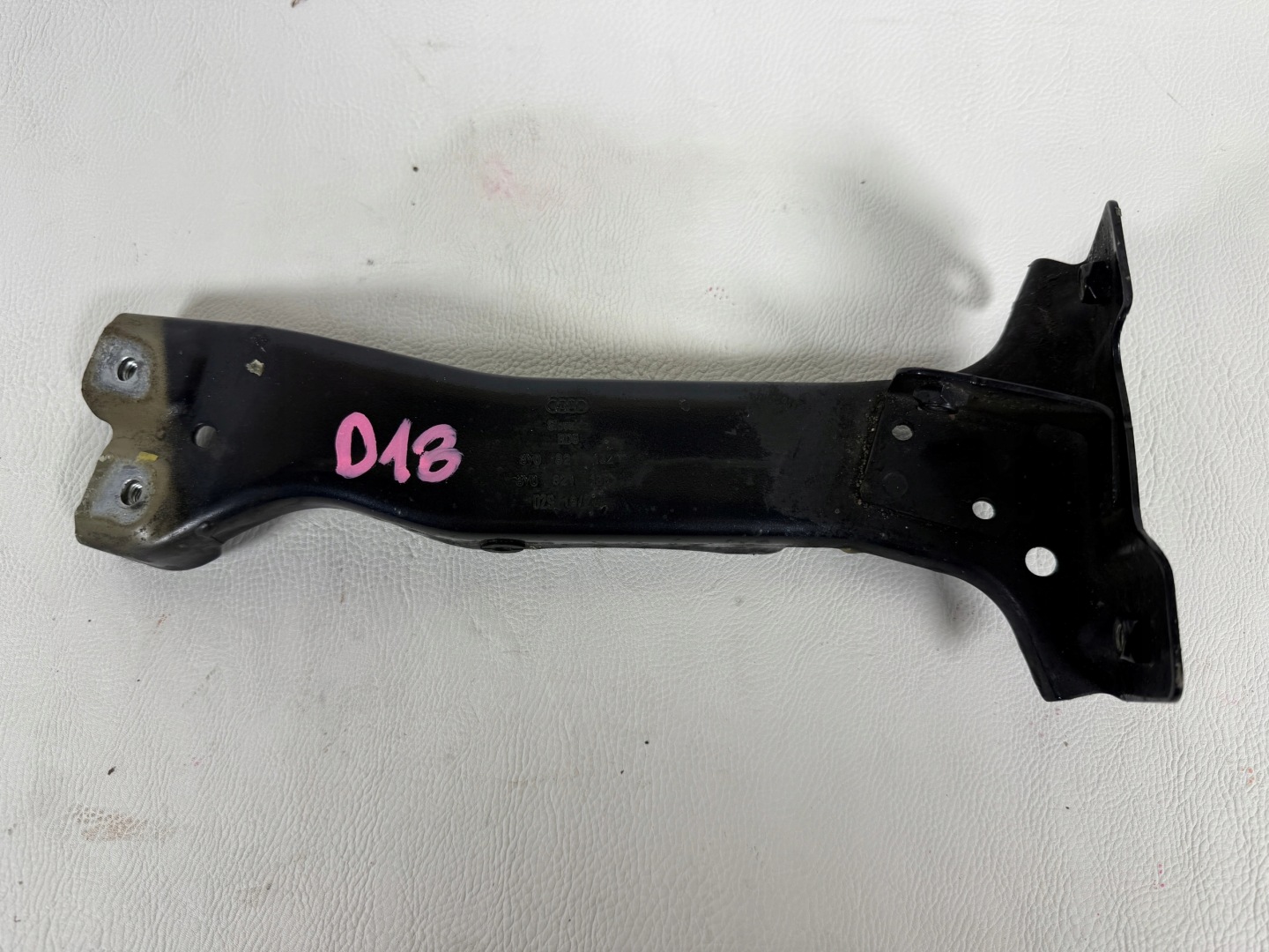 SKODA SCALA 19- limiter door front left 654837249A 654837267