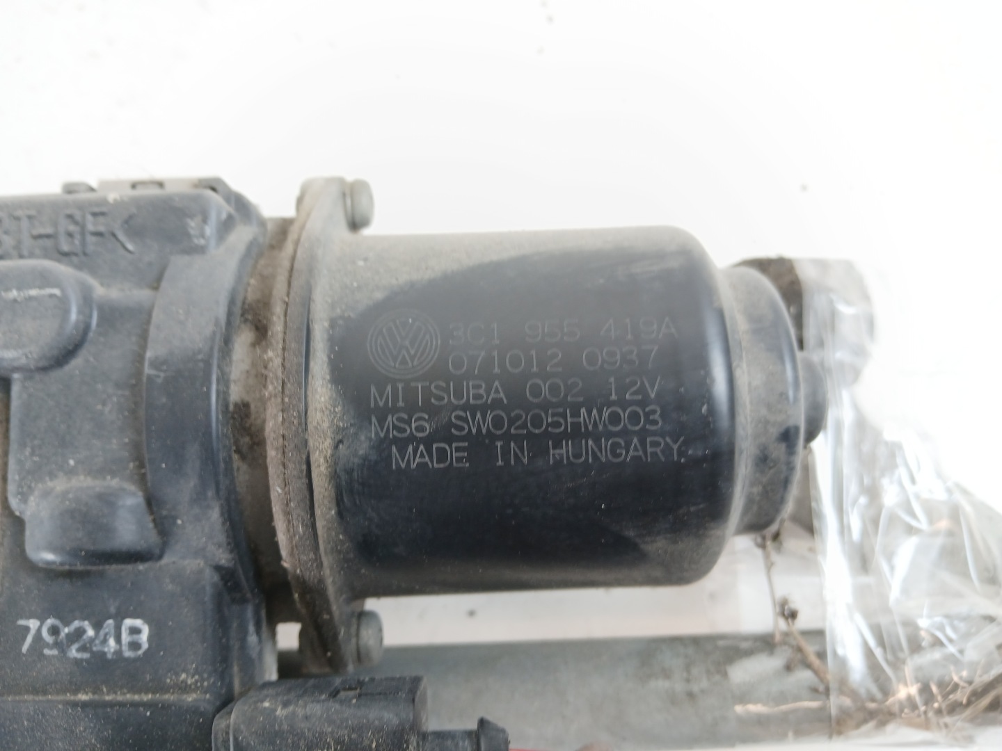 VW PASSAT B6 Wischergsetänge vorne 3C1955419A
