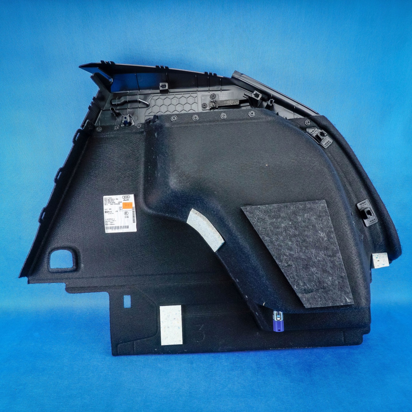 boot upholstery left Audi Q3 83A 83A863879E FIK