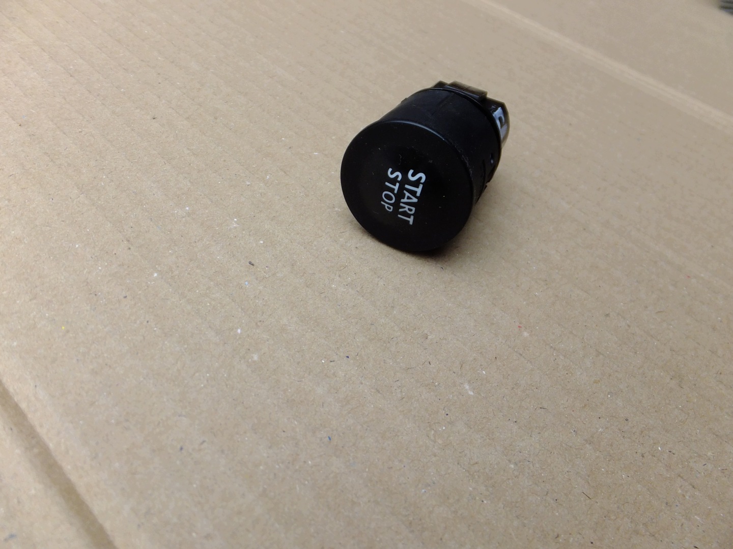 button start stop renault clio IV 503211R