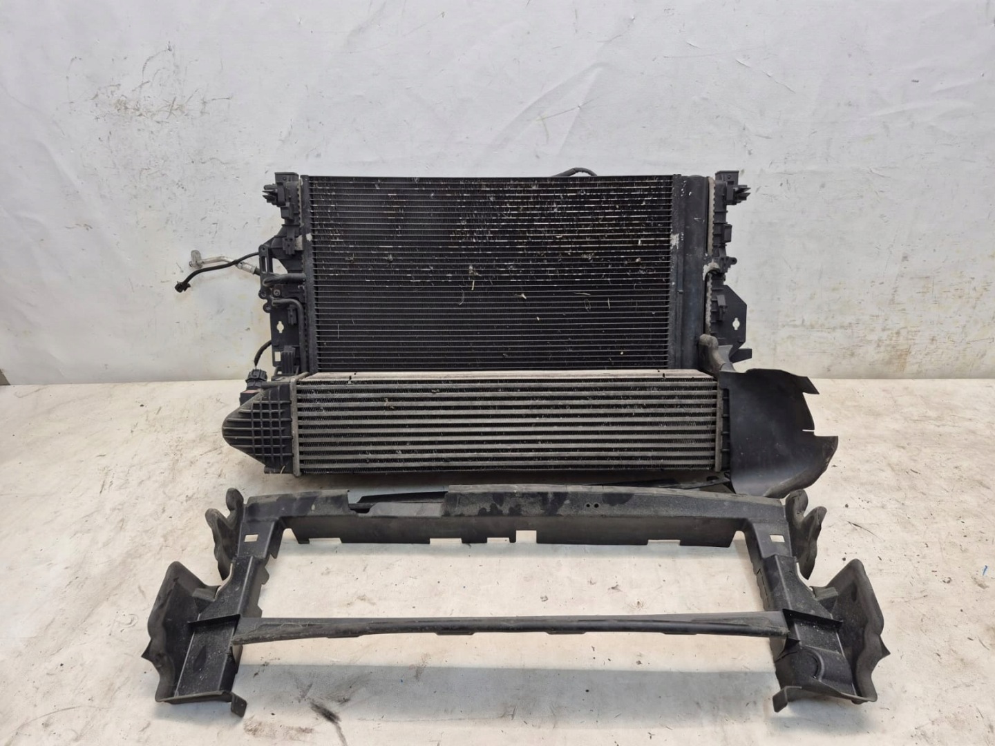 RANGE ROVER EVOQUE a 2.0 11- KOMPLET chladiče přívod vzduchový ventilátor