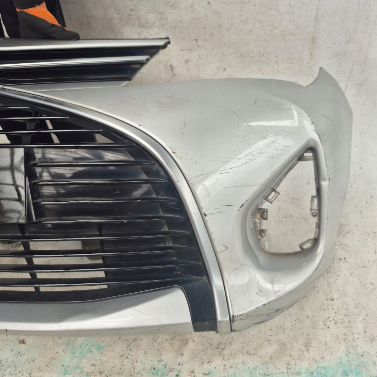TOYOTA YARIS III LIFT 14- bumper front front