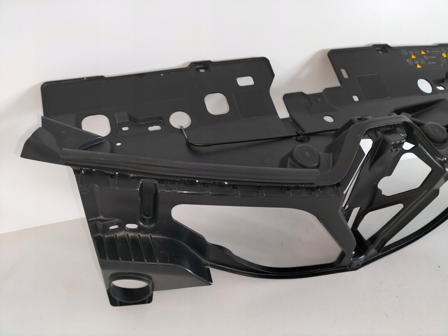 grille grid support pillar RENAULT CAPTUR and LIFT 17-19