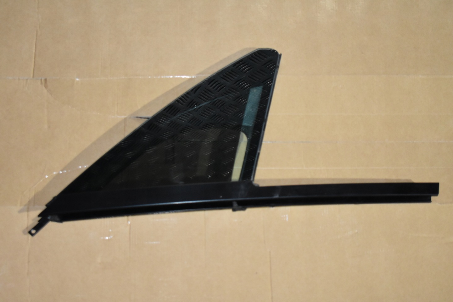 IDEALNA window TROJKAT front front right PORSCHE MACAN AS2 17R. 1