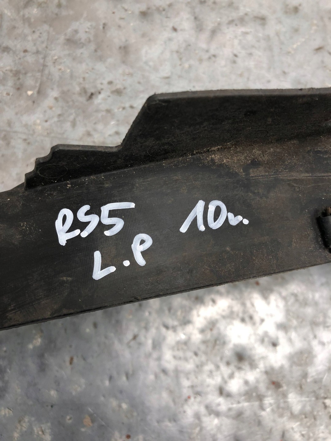 spoiler mudguard flap NADKOLA left front AUDI RS5 8T0853887J