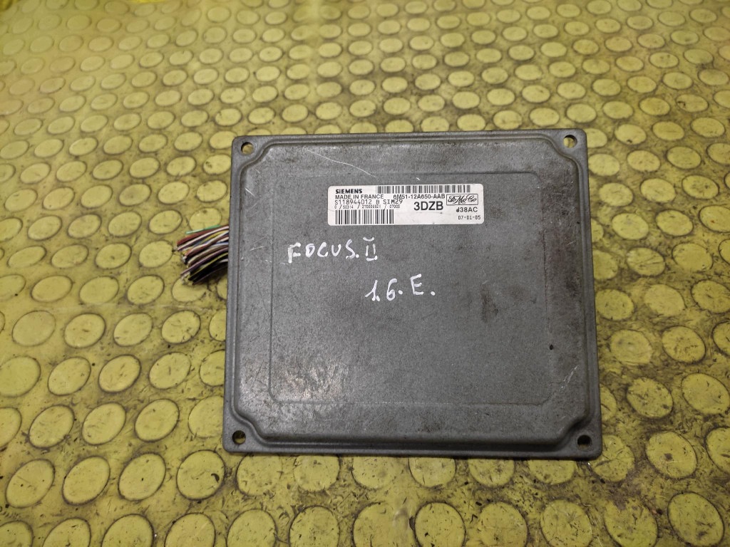 FORD FOCUS MK2 control unit of the engine 6M5112A650AAB
