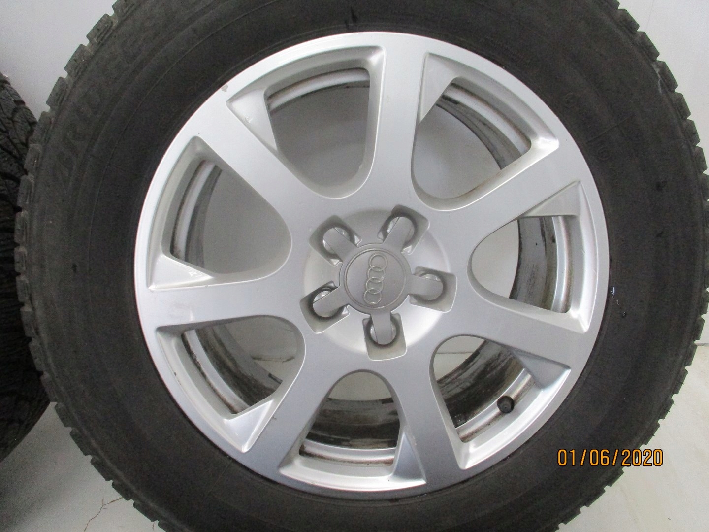 wheels discs tyres AUDI Q5 8R0 R17 M+S 15R