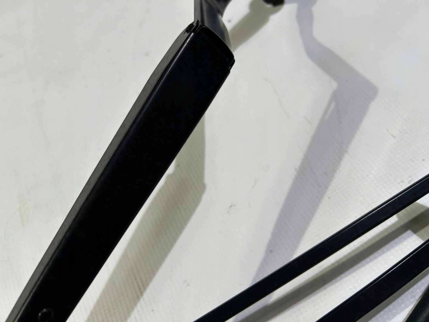 wiper arm komplet Maserati GranTurismo 2008