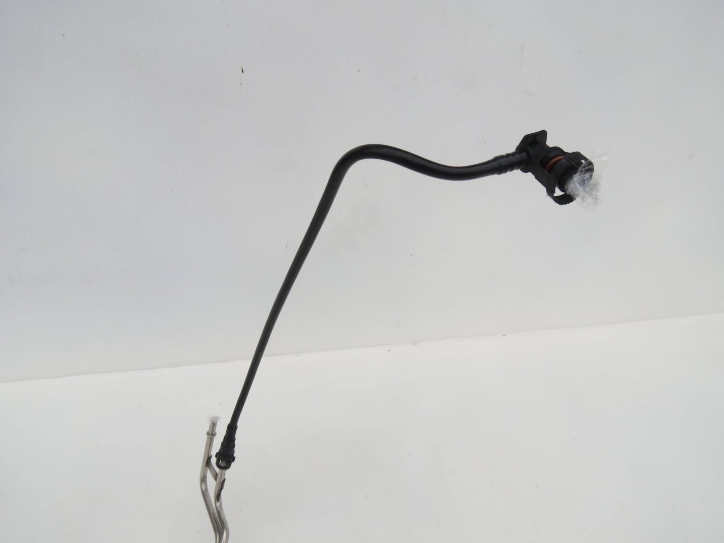 fuel hose VOLVO XC90 4.4 V8