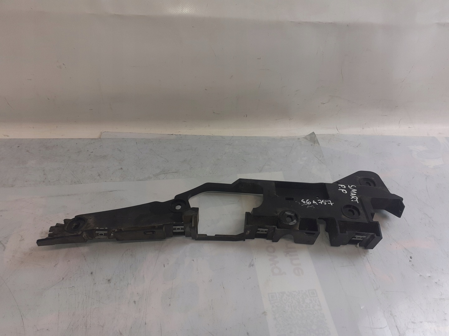 bumper bracket right front SMART FORTWO and 450