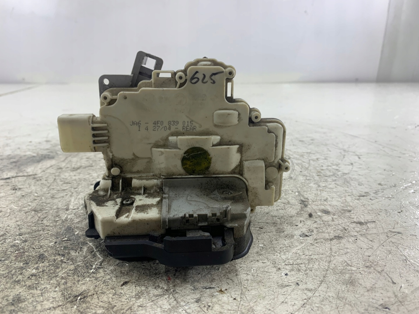 AUDI A6 C6 light of the interior OSWIETLENIE cabs front 4F0951177