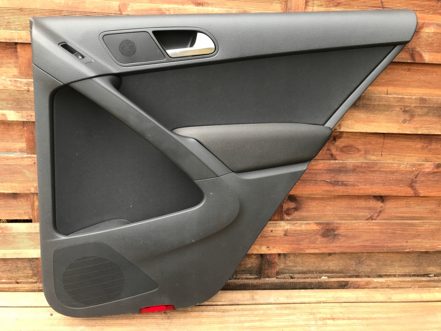 side door right rear part VW TIGUAN 5N0867212