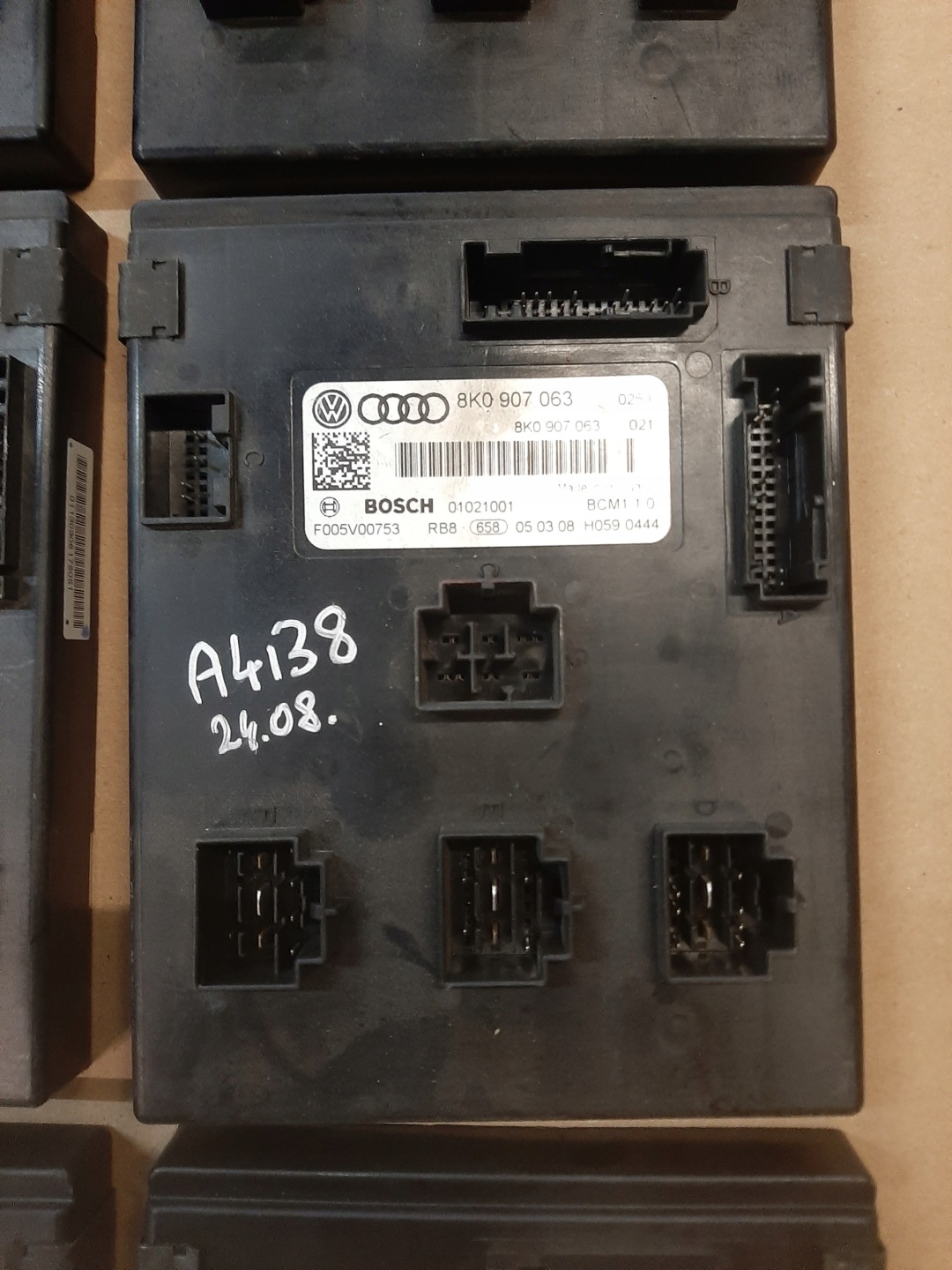 AUDI A4 B8 A5 modul Bedienteil KOMFORTU 8K0907063