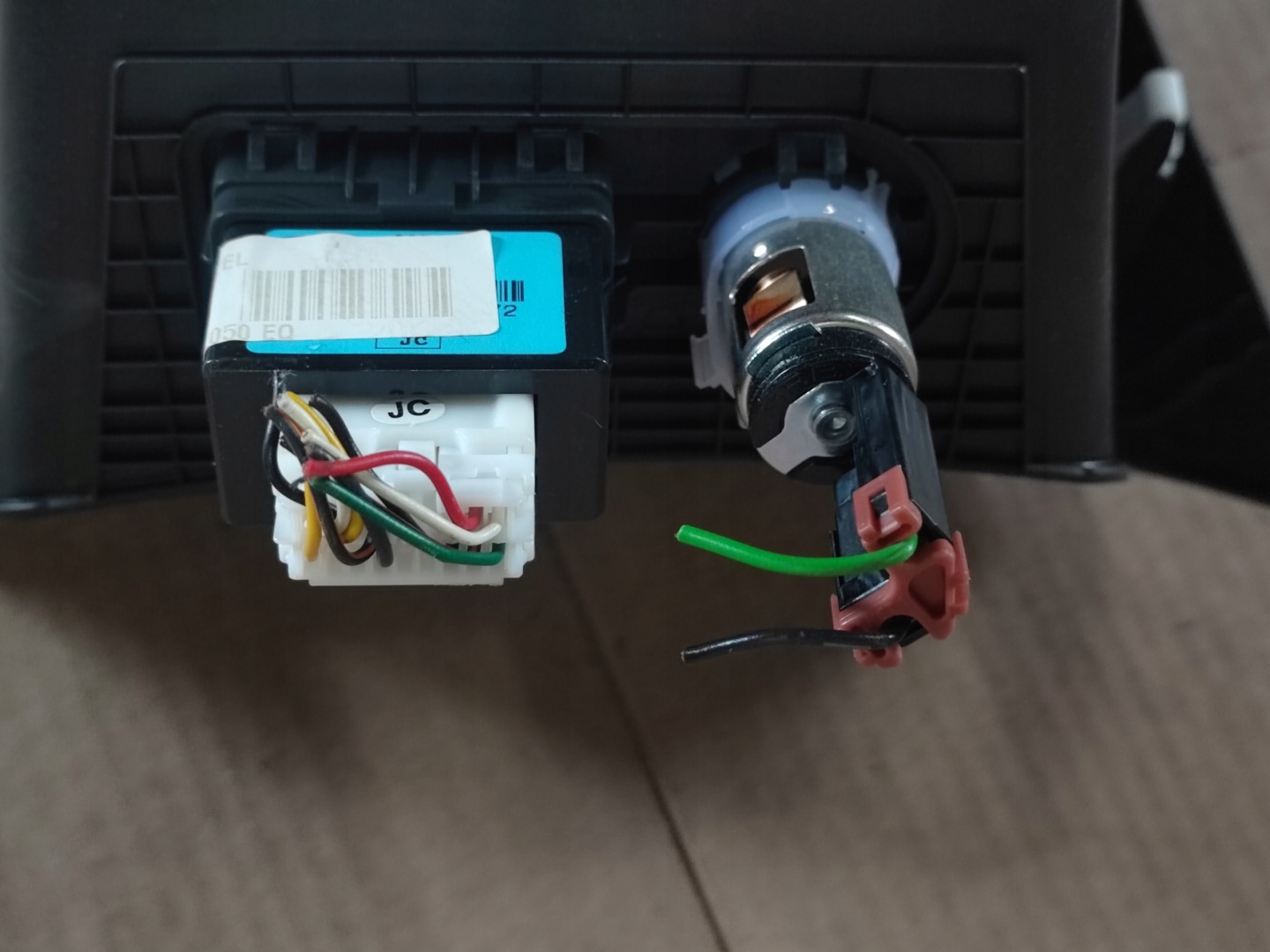 HYUNDAI IX20 TUNEL mitte Blende Abdeckung schalthebel USB AUX