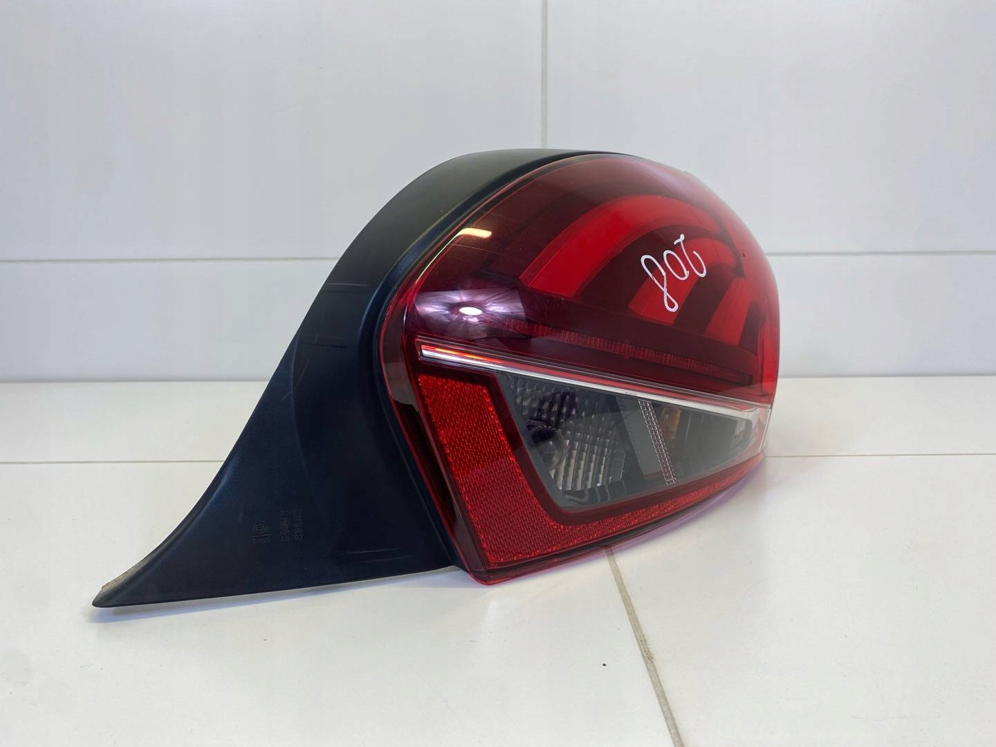 light rear right side Peugeot 208 2015 9810430580