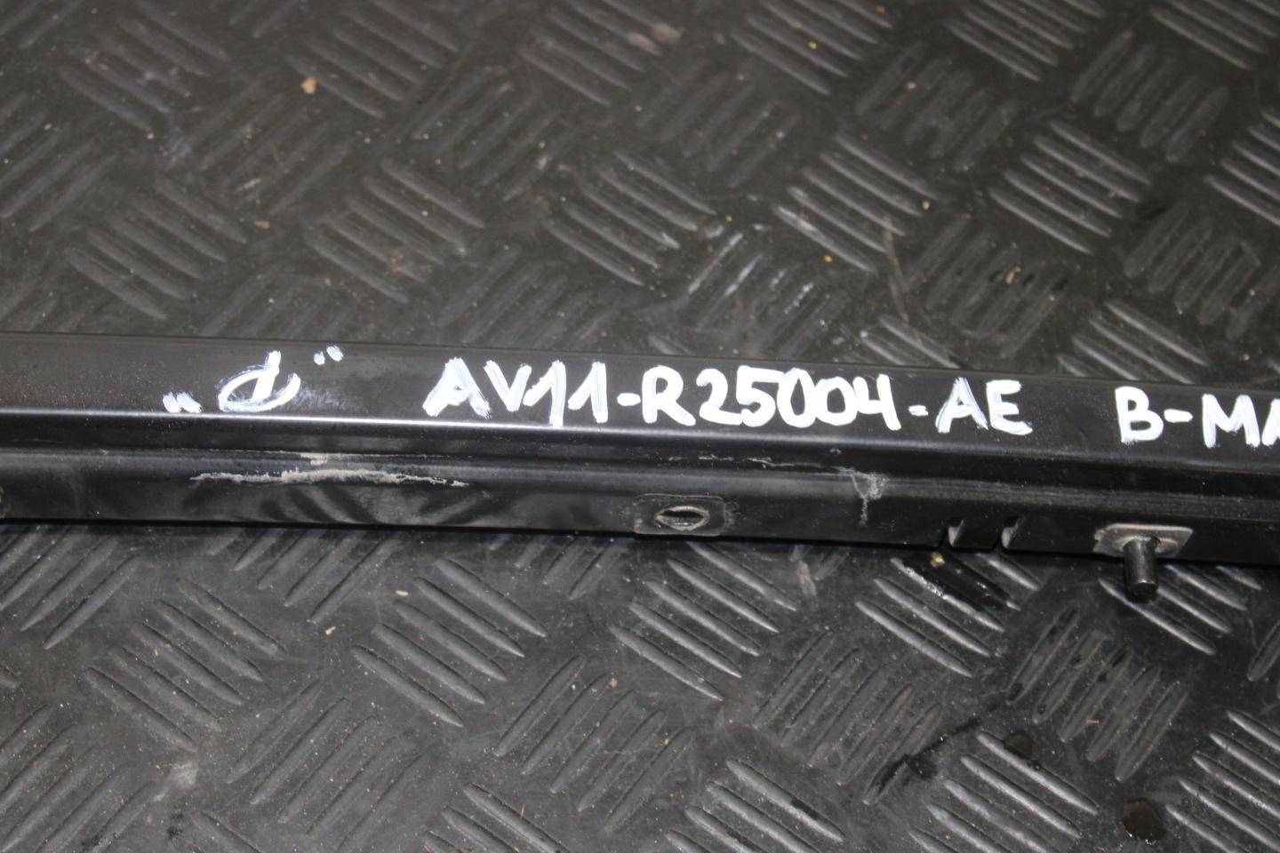 rail PROWADNICA door right FORD B-MAX AV11-R25004-AE