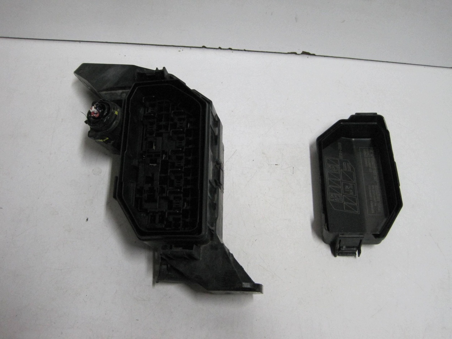 coperchio fusibili TOYOTA C-HR CHR e 82662F4530