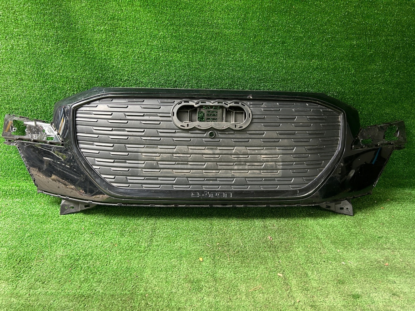 Audi Q4 E-Tron GRIGLIA Paraurti Traversa 89A807725 89A807233