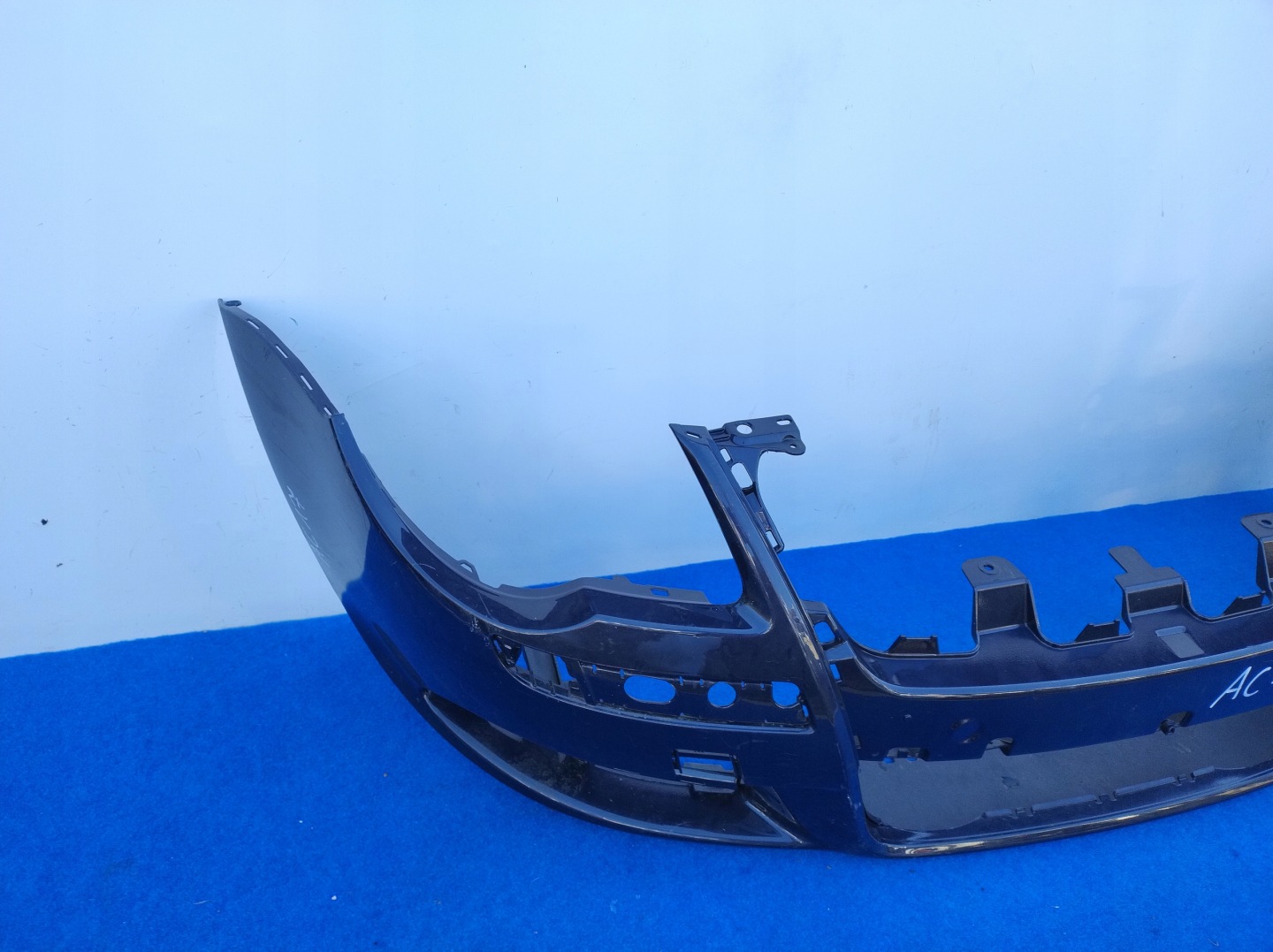 VW EOS 1Q0 bumper front + left support 1Q0807217 AC17