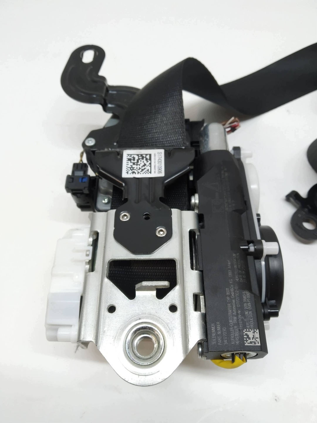 seat belt left front driver´s DO REGENERACJI Bmw Seria 5 G30 G31