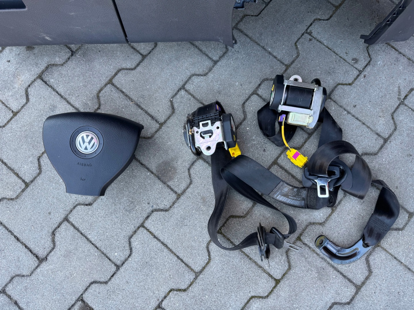console dashboard airbag tension belts VW GOLF V plus