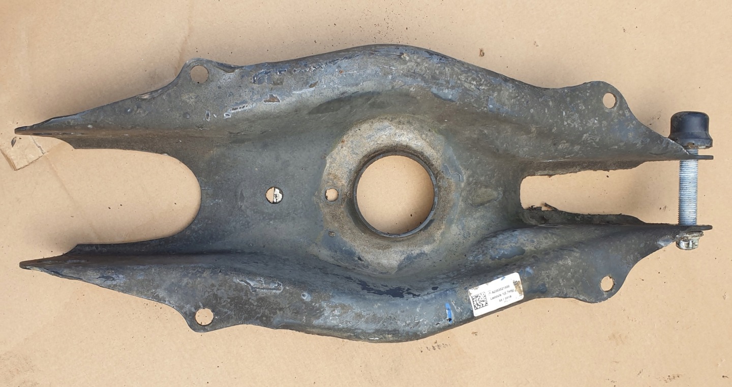 arm rear right left MERCEDES C W205 OE