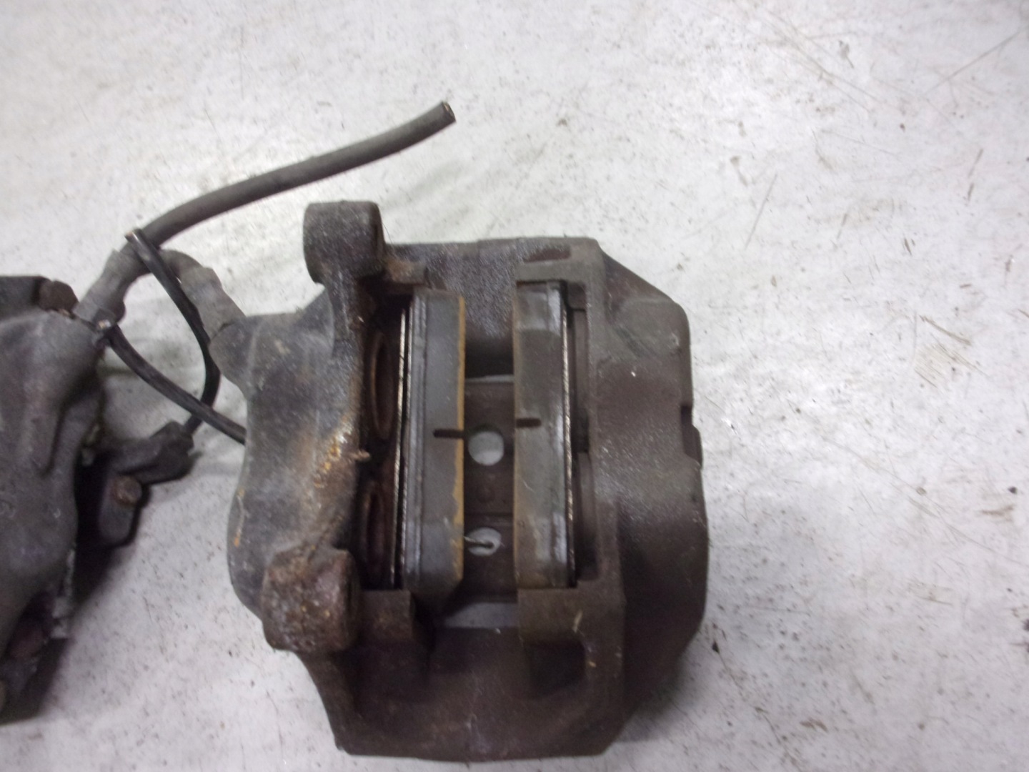 MERCEDES R129 SL 500 calipers HAMULCE front 1294200083