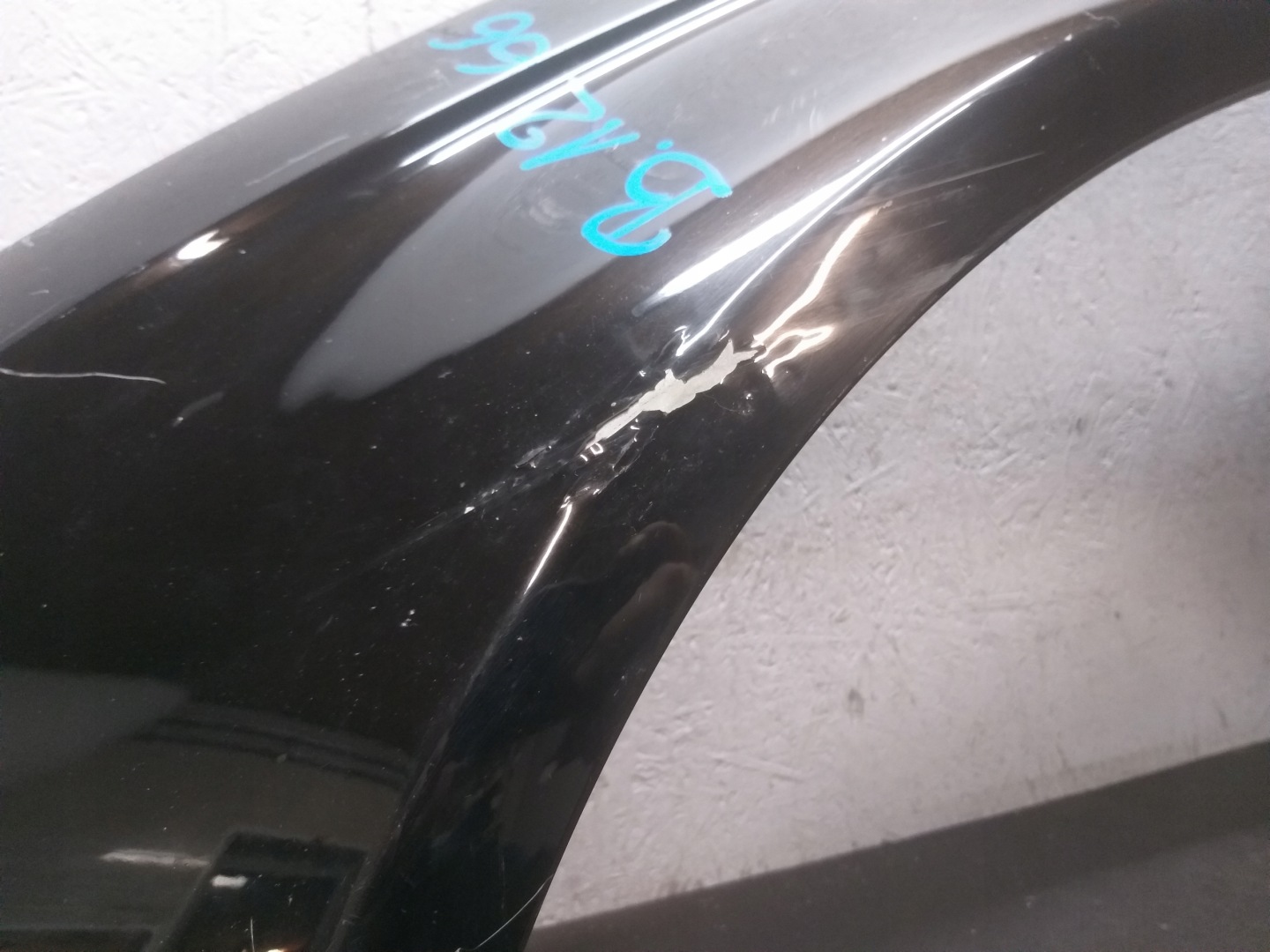 FENDER FRONT LEFT AUDI A4 B8 8K0 08-12