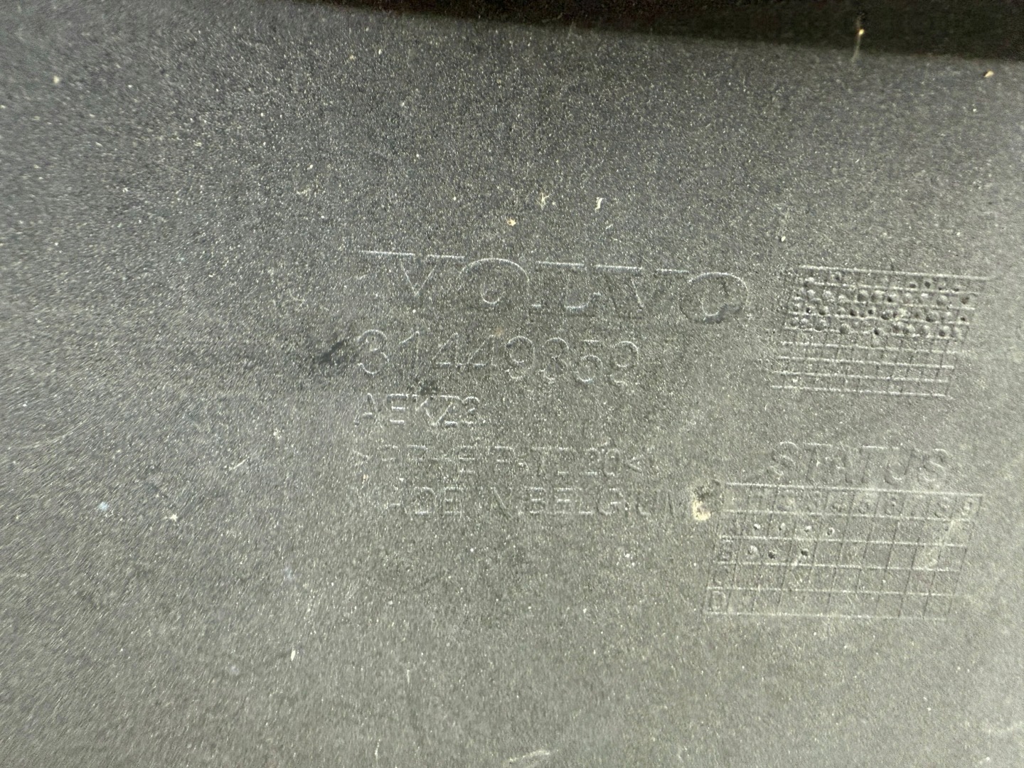 Volvo XC40 17- bumper front front