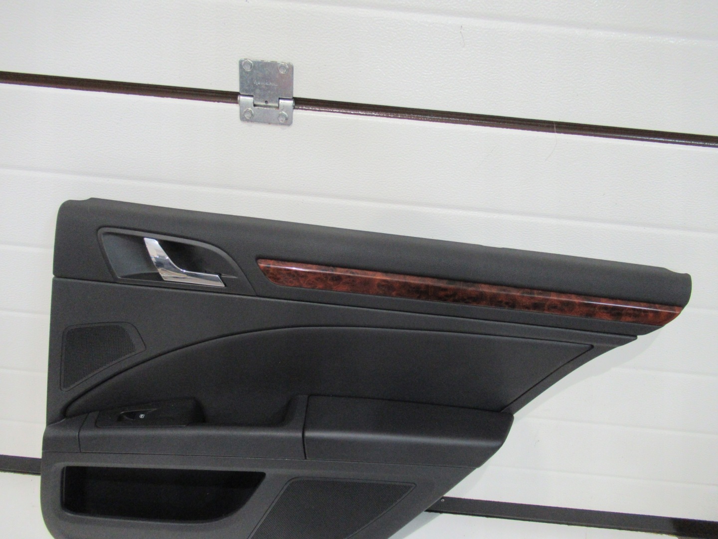SUPERB II sedan side right rear part 3T5867212