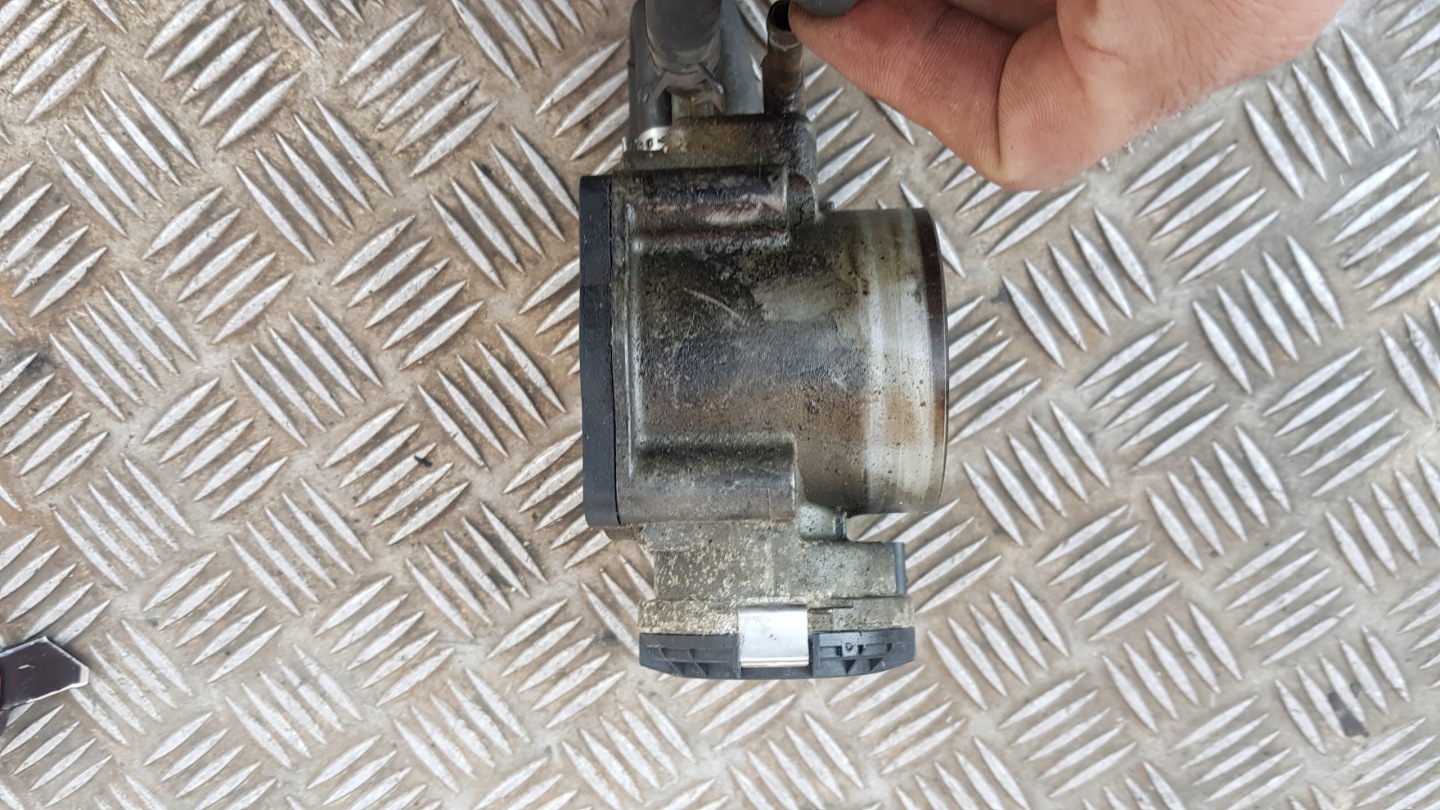 AUDI A4 B5 A6 C5 2.8 throttle flap 078133062B